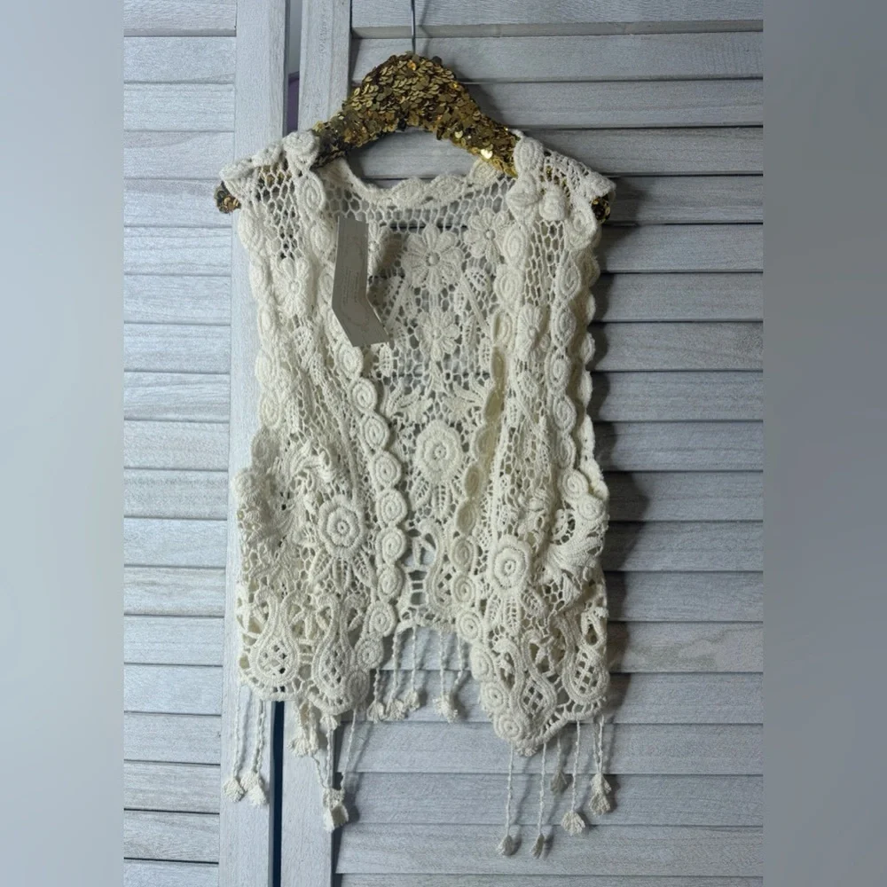 NWT. Boutique. Size 3/4 Crochet Lace Vest - Cream Kids
